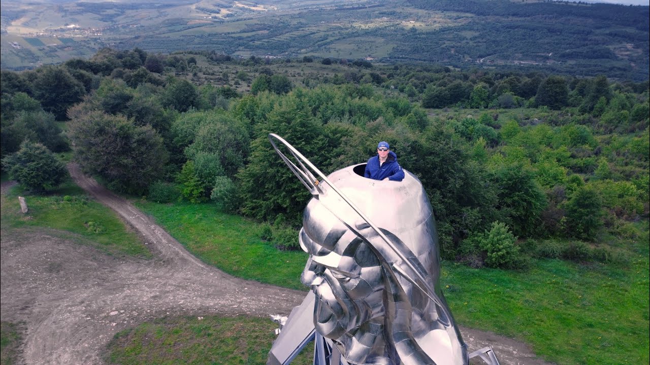 Jézus szíve lelátó - Statuia Inima lui Iisus