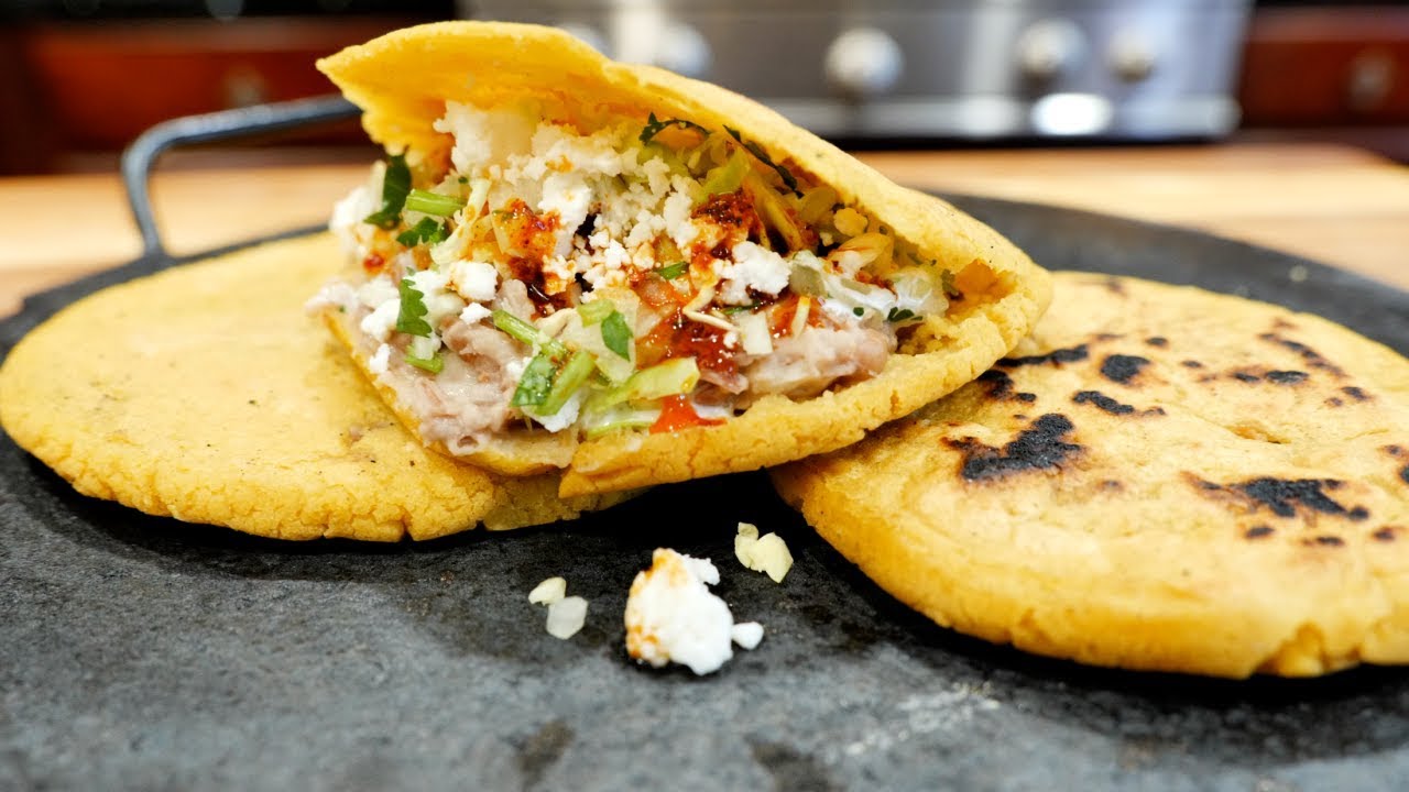 how to make Gorditas with maseca | Refried Beans gorditas | Gorditas de frijoles