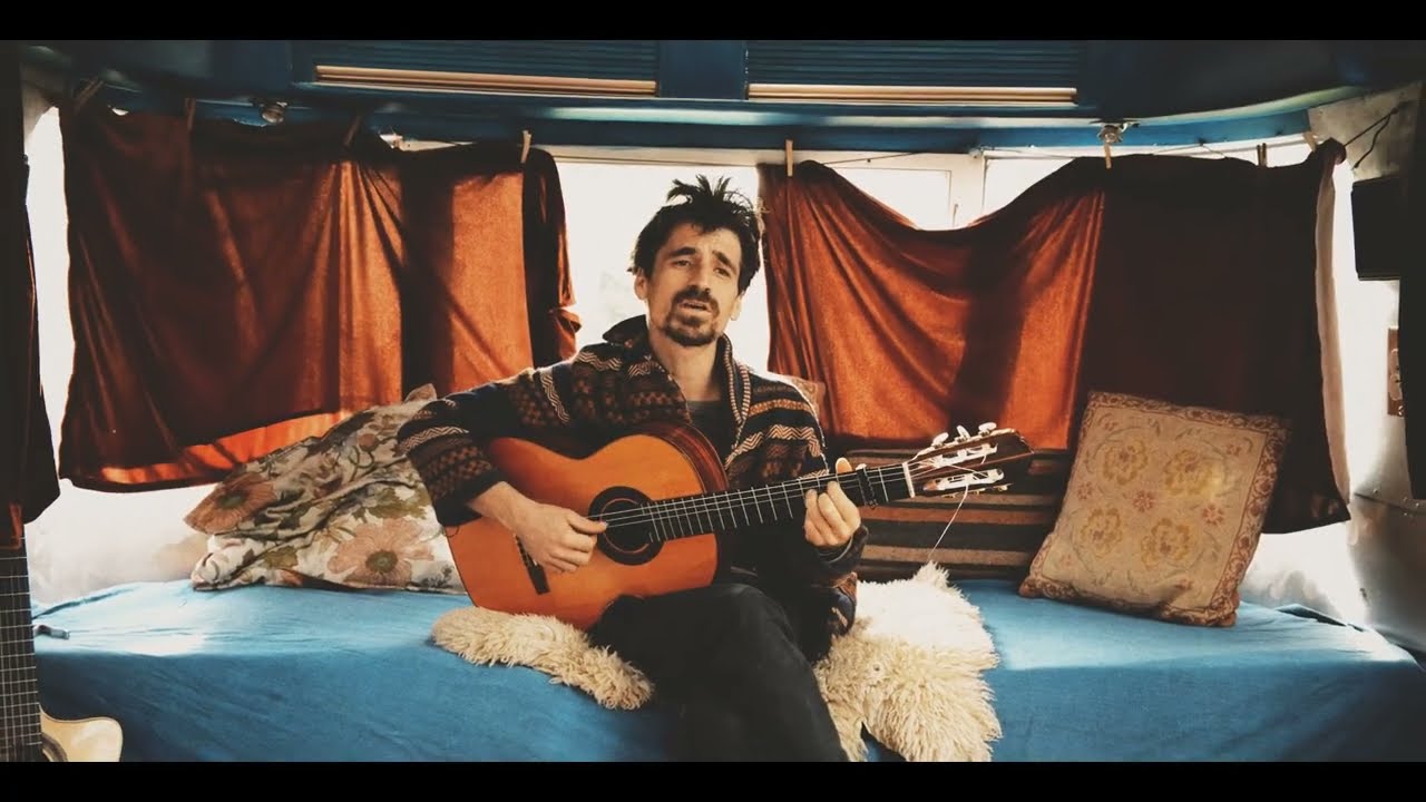 Gabi Devilleneuve - Crocodile