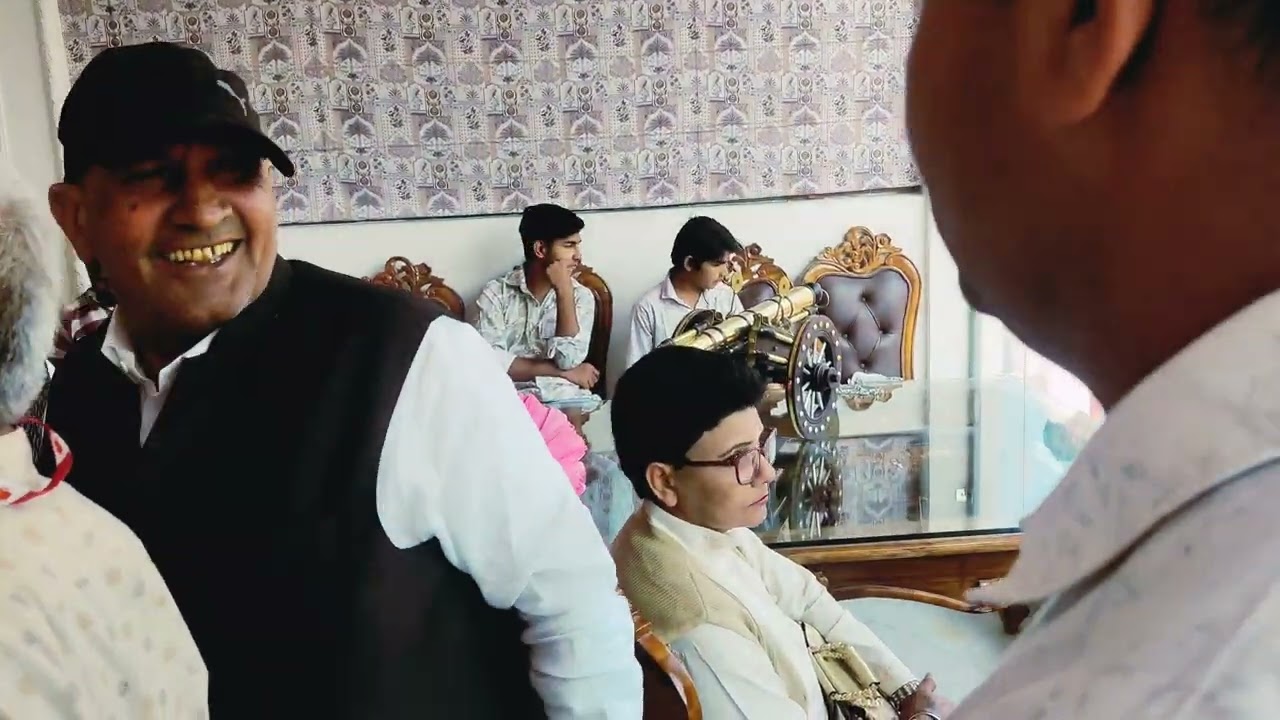 हर्ष   छिकारा के घर के शुभ मुहूर्त पर बेटे को दिया आसिर वाद 🏯🏚️👌👌