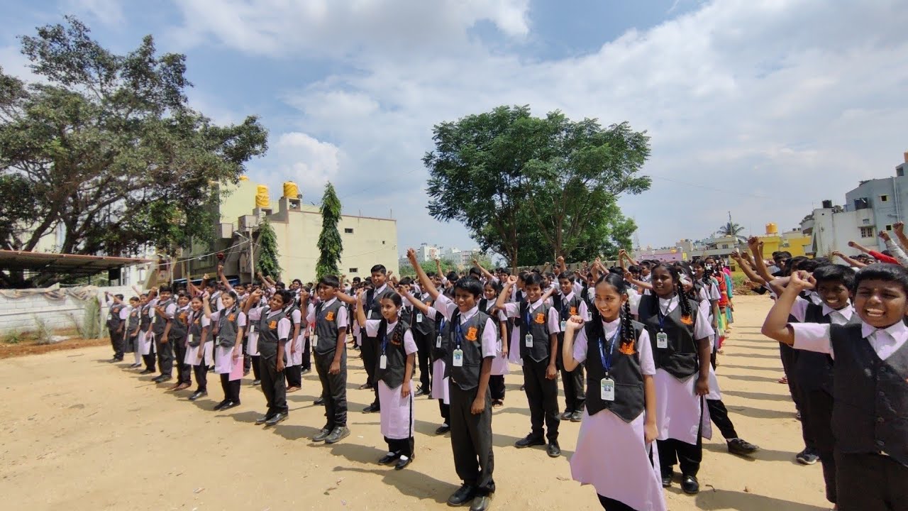 ಕೋಟಿ ಕಂಠ ಗಾಯನ |ಸಿರಿಗನ್ನಡಂ ಗೆಲ್ಗೆ ಸಿರಿಗನ್ನಡಂ ಬಾಳ್ಗೆ| ಜೈ ಕರ್ನಾಟಕ ಮಾತೆ| New Century School Nelamangala|
