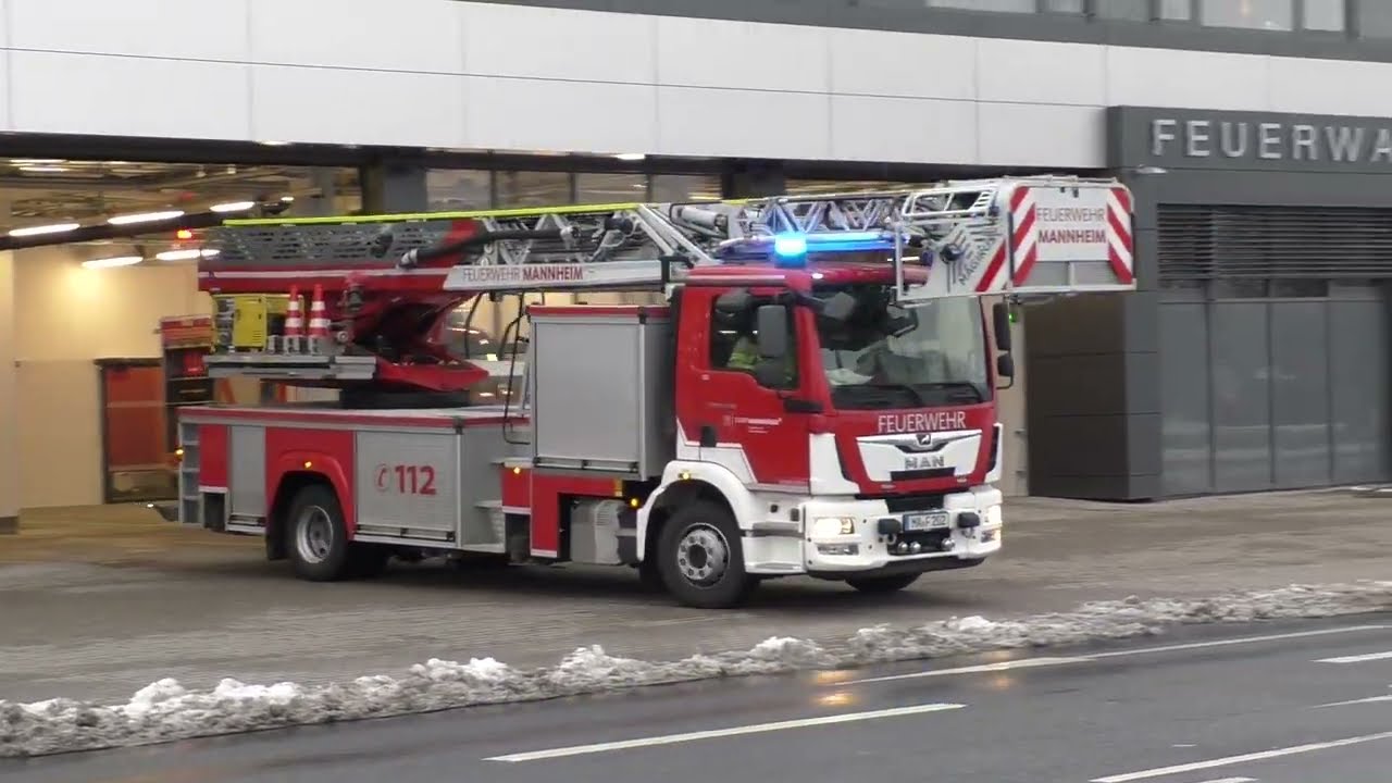 [Objekt Alarm] L&ouml;schzug der Berufsfeuerwehr Mannheim auf Wachausfahrt