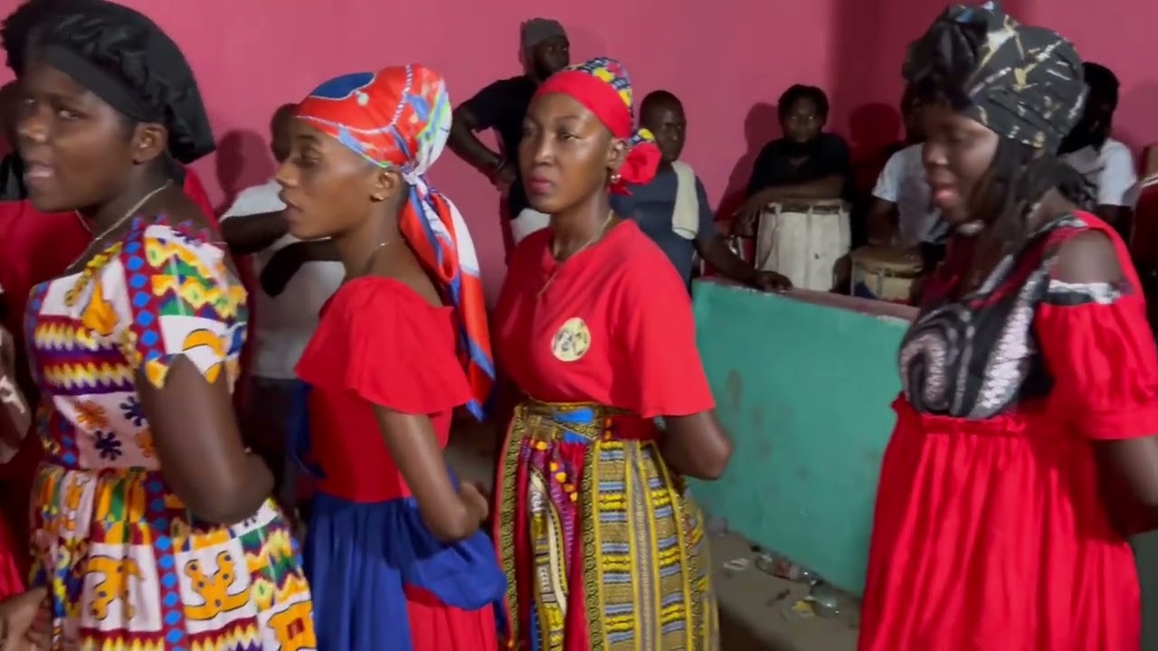 Sosyete zèklè file ak Anperè Elisée VERNELUS dit Mèt zèklè ( 9293636963)