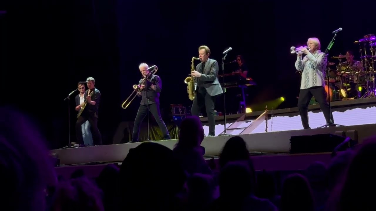 CHICAGO Performs OLD DAYS Featuring Sweet Voice of Neil Donell at the Sound in Clearwater FL 4/11/25