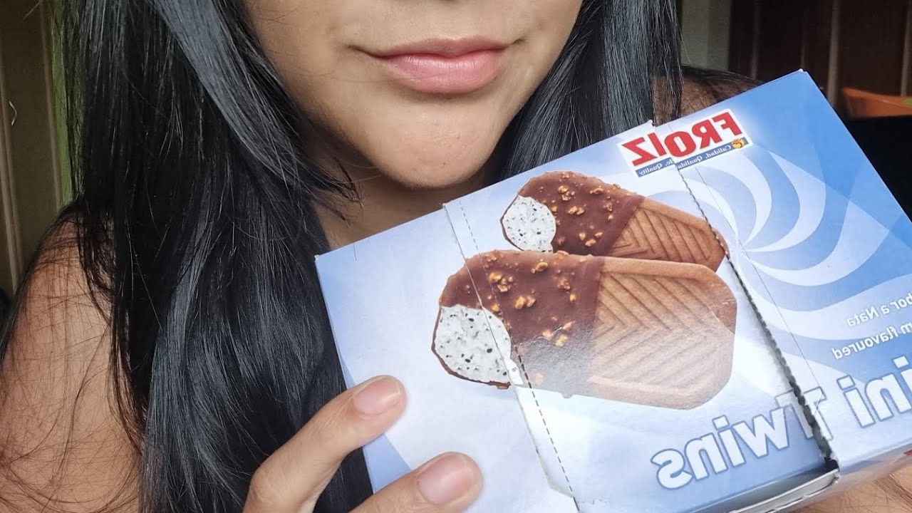 ASMR comiendo sandwich de Helado 🍪🍦