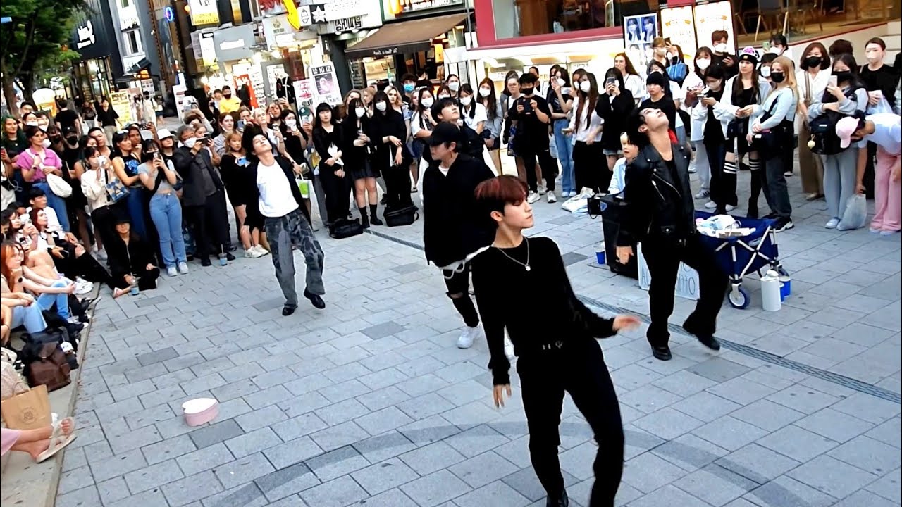 AQA. DYNAMIC SUPERB INTERACTIVE PERFORMANCE. HONGDAE STREET.