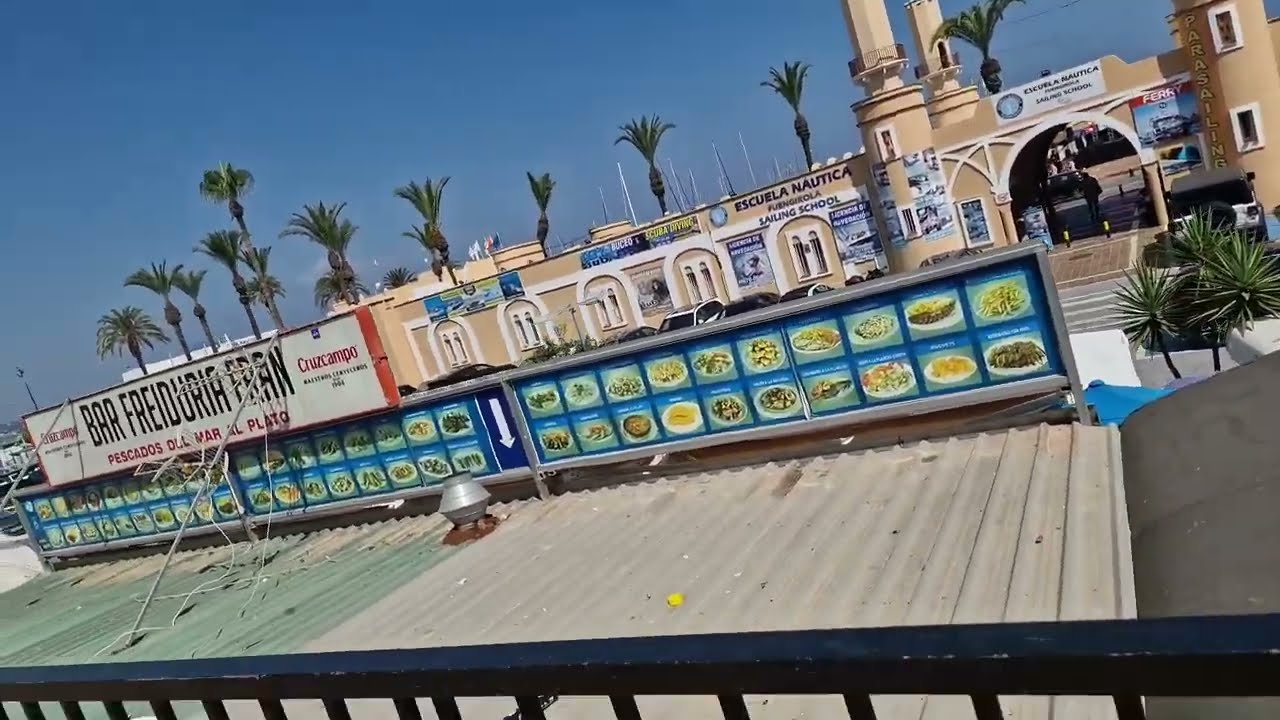 جولة في مدينة فرخيلونا بي اسبانيا   جنب البحر 👍👍👍تابعو الفديو  تا أخير 