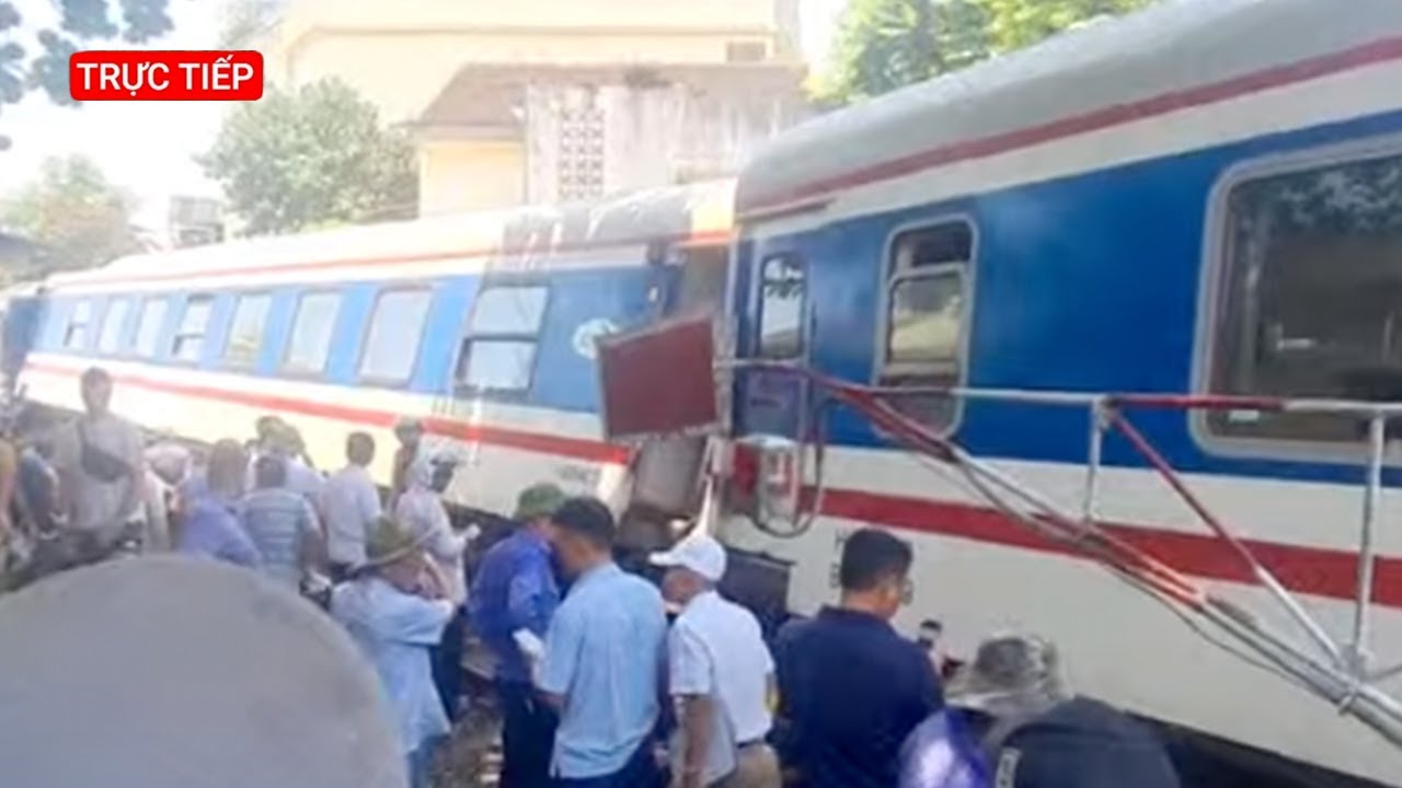 Trực tiếp: Tàu trật bánh khi vừa rời ga Huế, hành khách hoảng loạn
