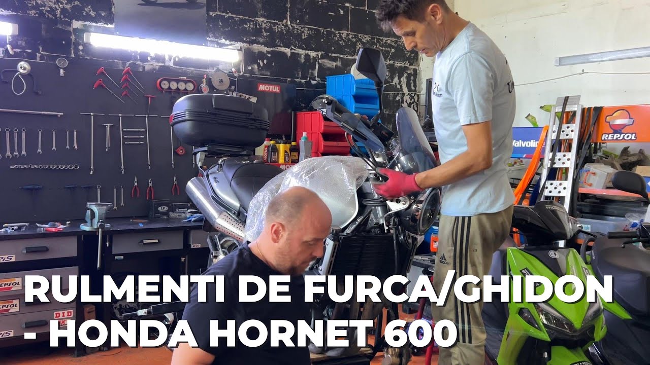 Si uite așa ne-am distrat cu Honda Hornet 600- Schimbam rulmenți de ghidon/furca