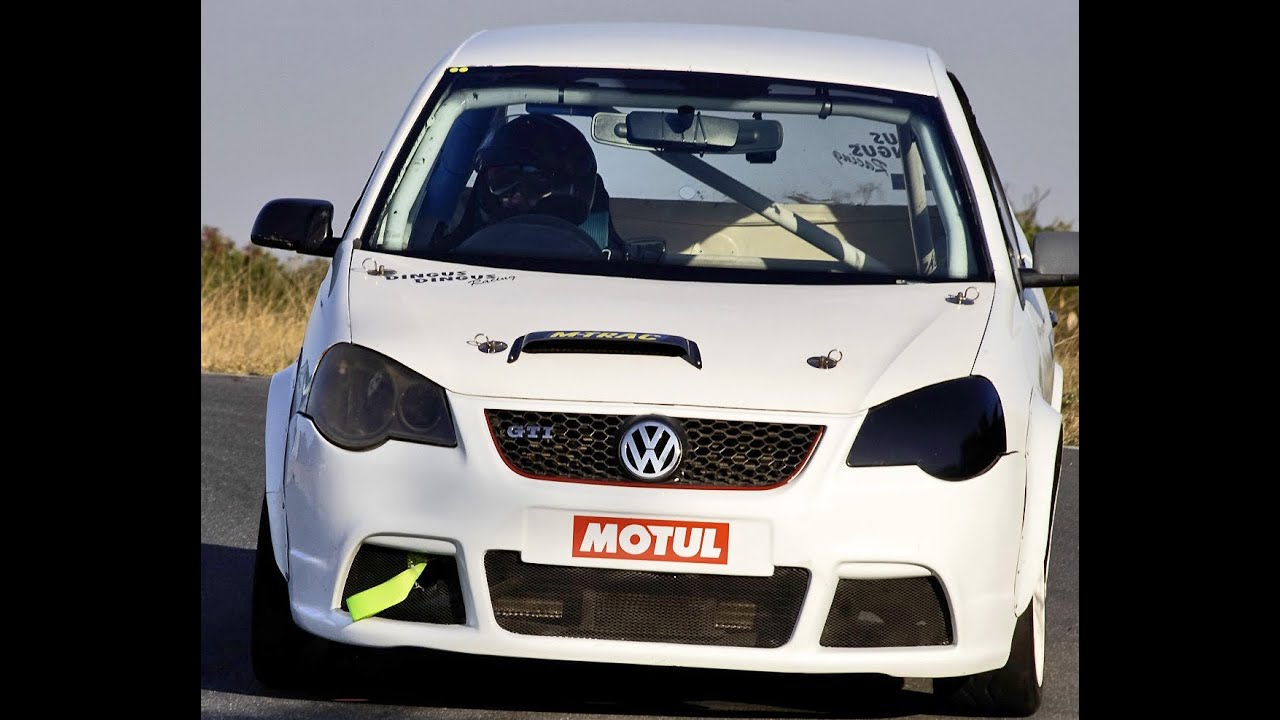 Sept Race 1 _ Dezzi Raceway, Singing in the Rain...