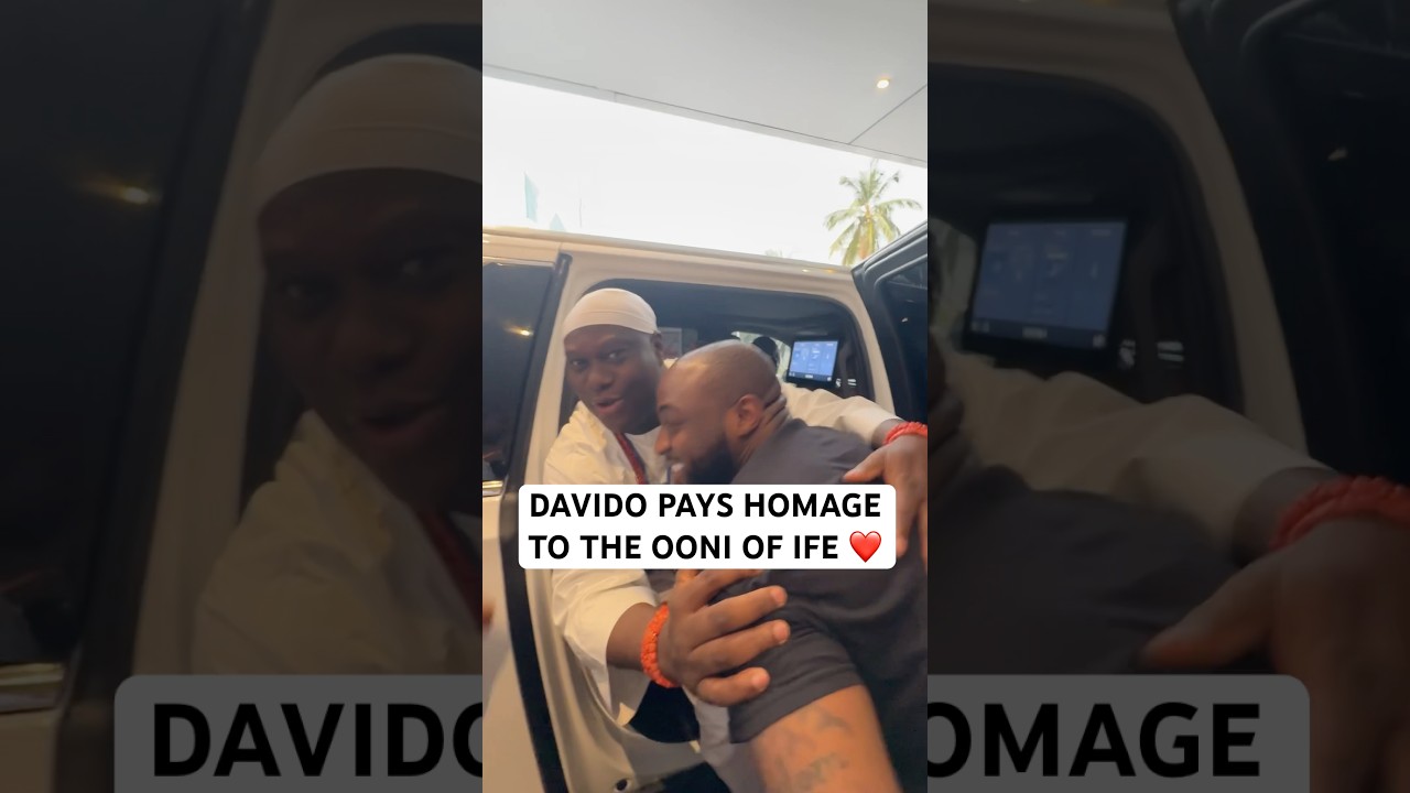 Davido saw the ooni of ife and left all he was doing to go greet him the Yoruba way ❤️#davido #ooni