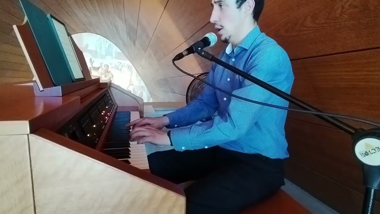 Recebe, ó Deus, o pão de nossas mãos