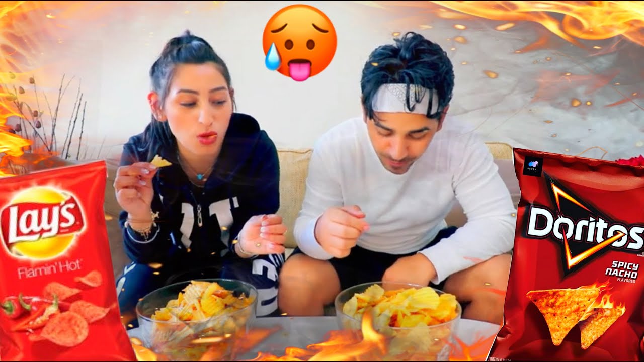 تحدي الشيبس الحااار🔥🌶الخسران عقابه نااااااار🔥عمار واسراء
