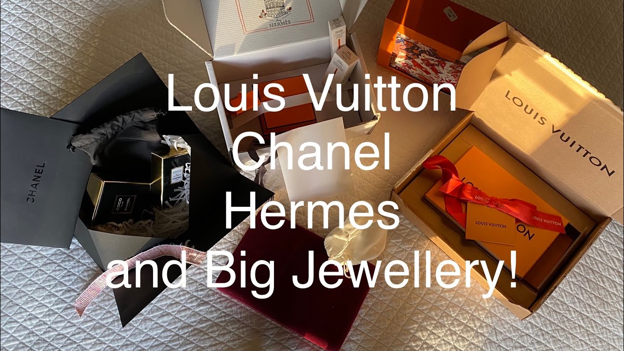 The Christmas gifts I received: Louis Vuitton, Hermes and Costume Jewellery inspired by Coco Chanel