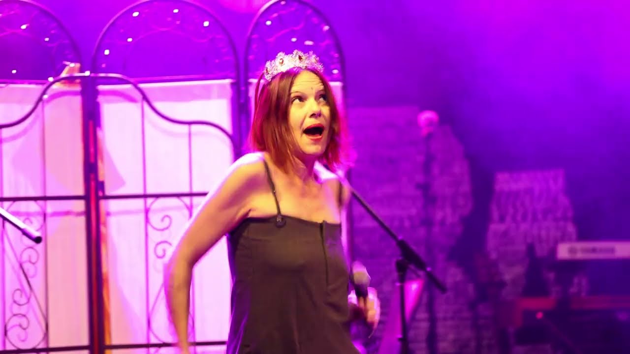 Jasmine Fayolle En fin de conte Clip live