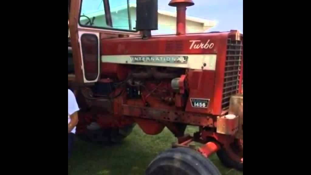 1971 IHC 1456 Tractor with 5250 Hours Sold on Illinois Auction 8/5/15
