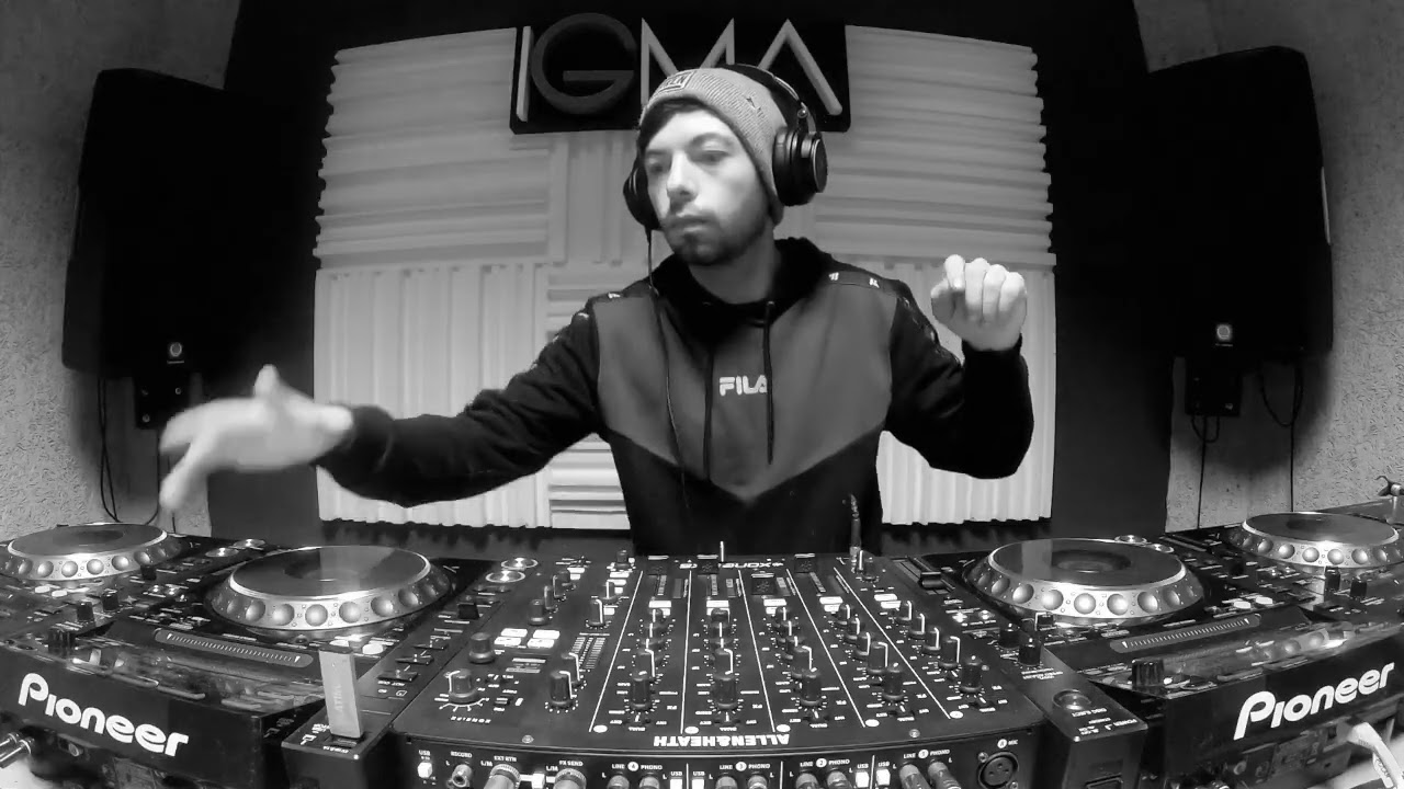 Ikimy dark techno set en I.G.M.A