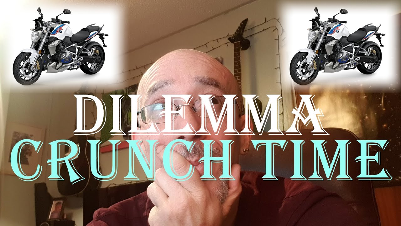 Crunch Time - BMW S1000R vs R1250R