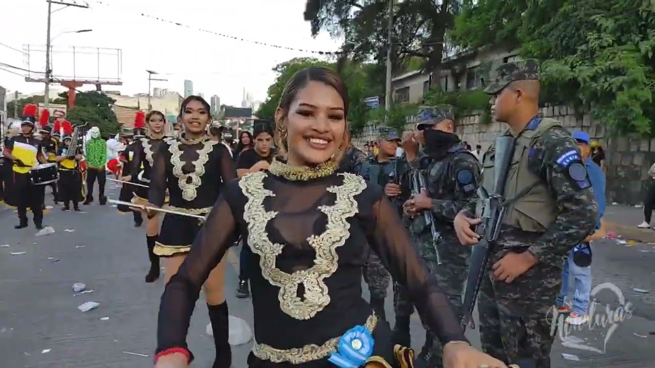 Desfile 15 de Septiembre - Instituto Gubernamental San Pablo