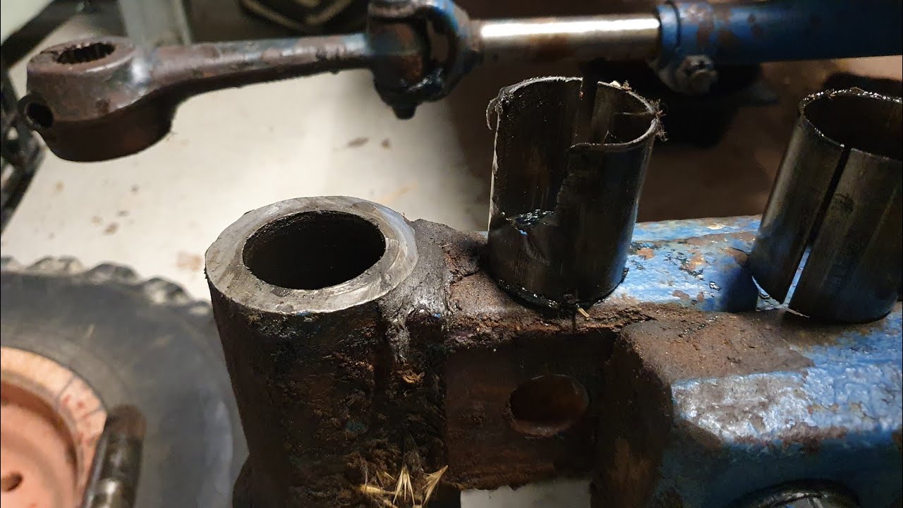 Снятие передней втулки шпинделя Fordson Major