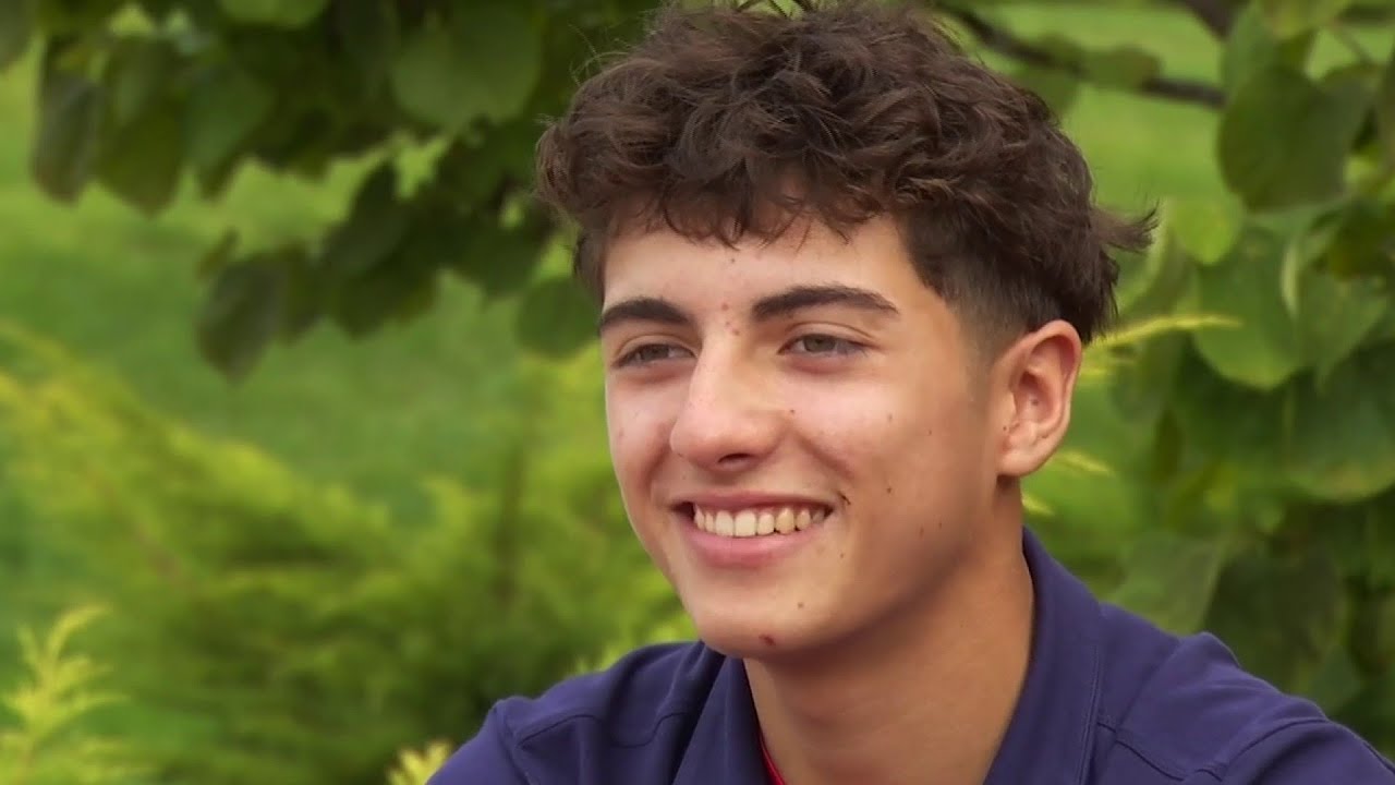 Roanoke teen selected to play on Chilean hockey team