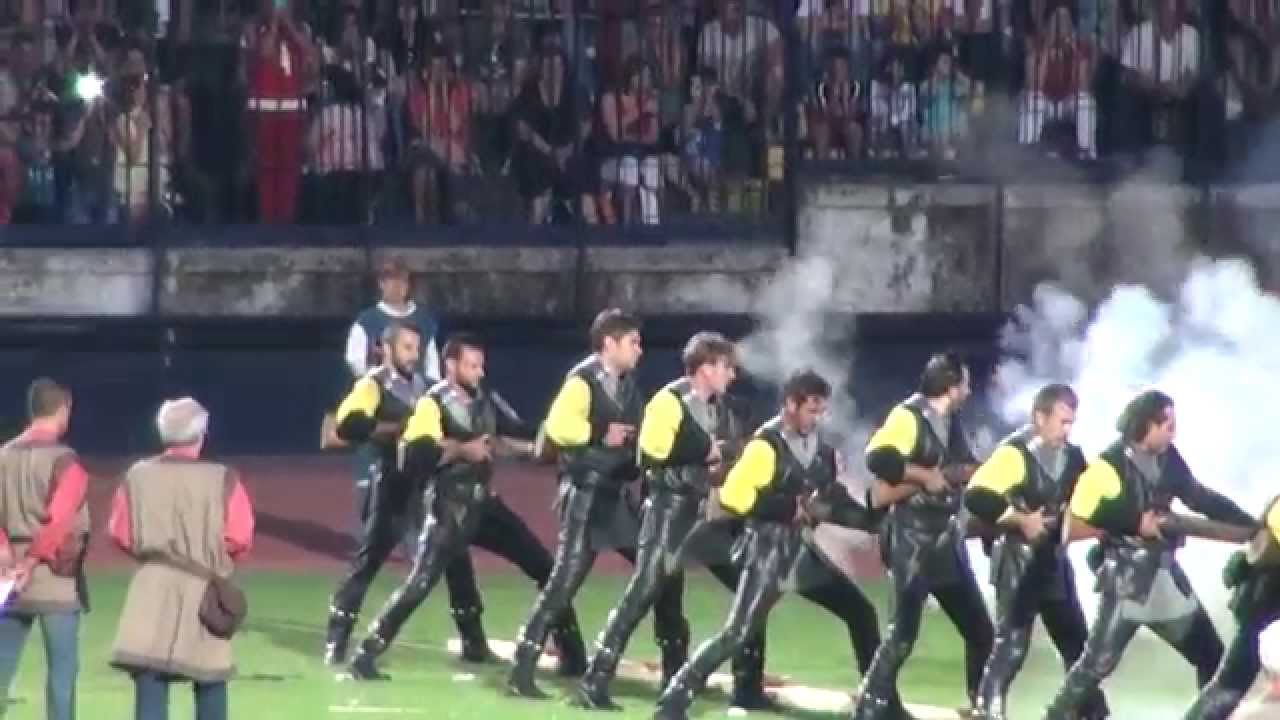 Archibugieri Senatore - batteria di sparo Disfida dei Trombonieri 2015