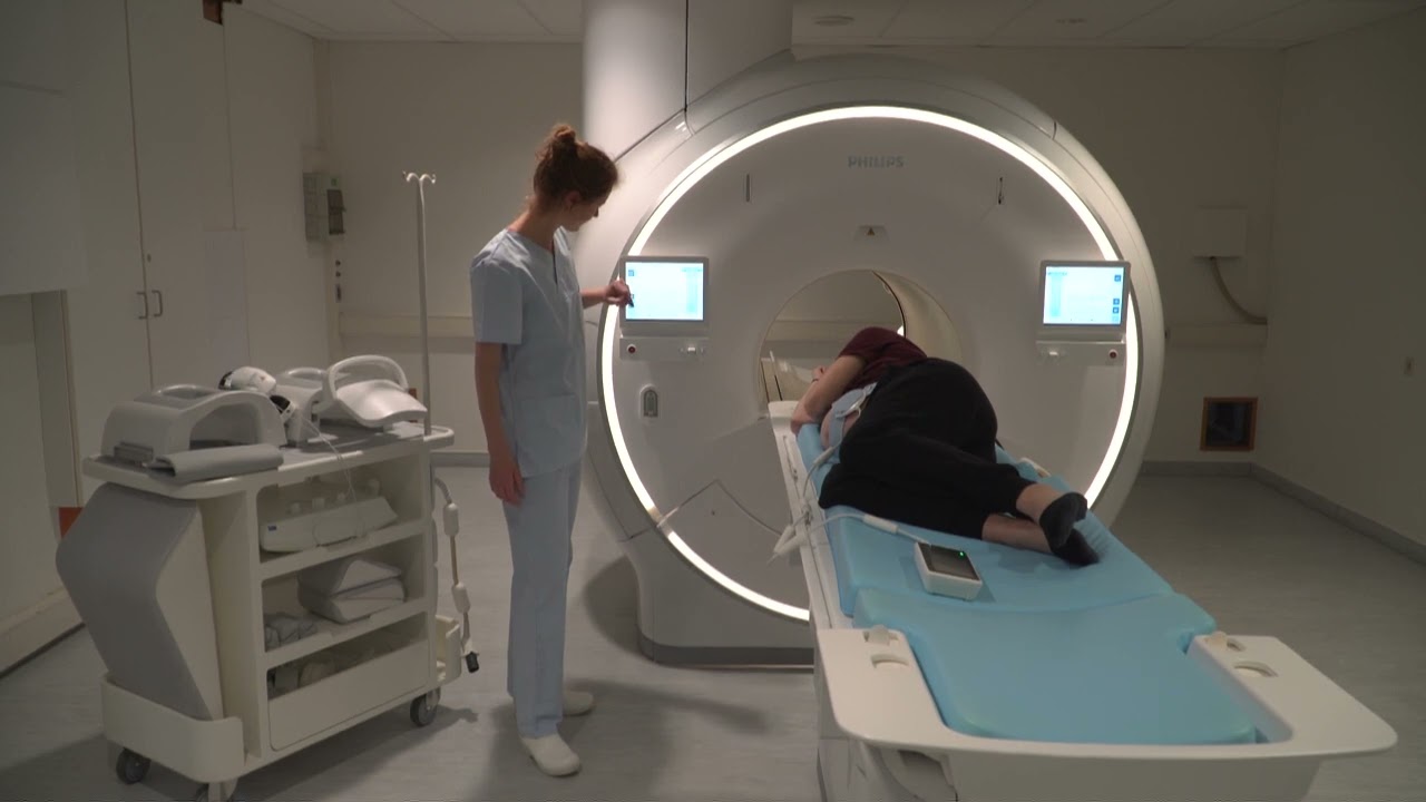 smart-sync positioning for fetal cardiac MR examination