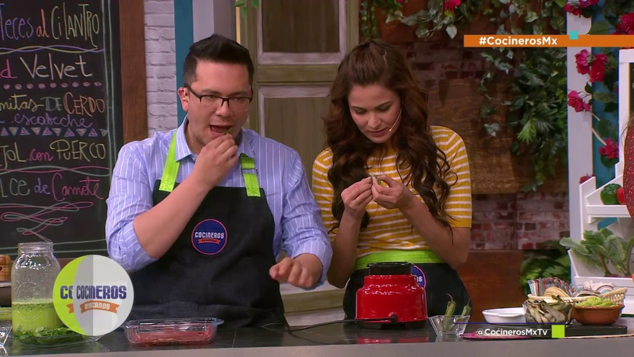 Receta: Manitas de cerdo en escabeche | Cocineros Mexicanos