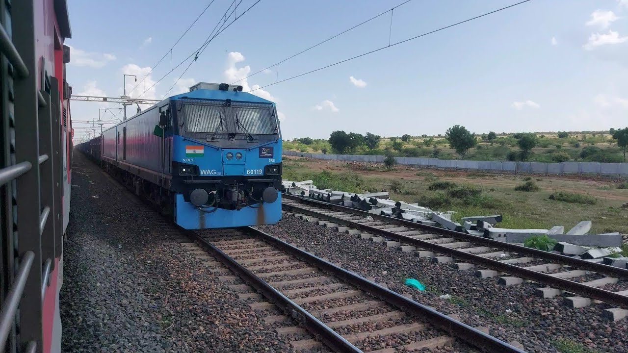 Kota jn to Ratlam jn train journey || 22654 NZM-TVC SF exp || 130kmph speedy run LHB train