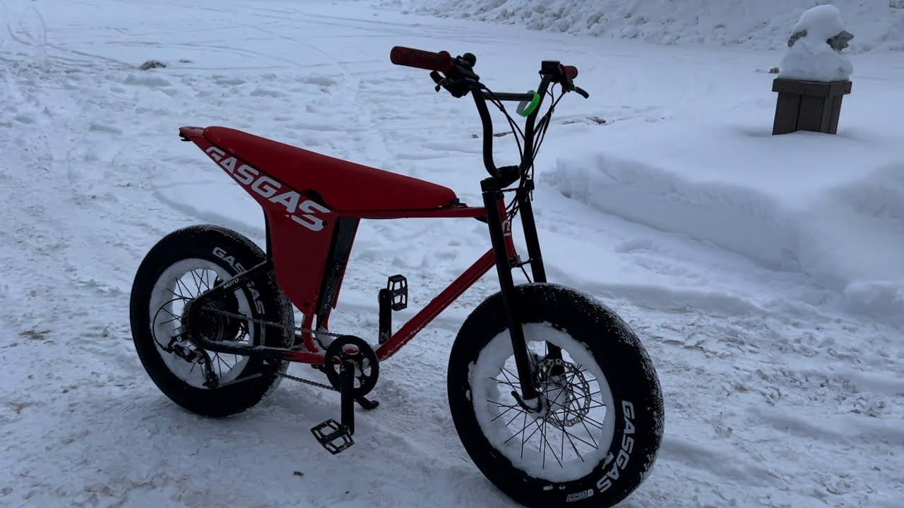 Gas Gas Moto 1 in the snow!