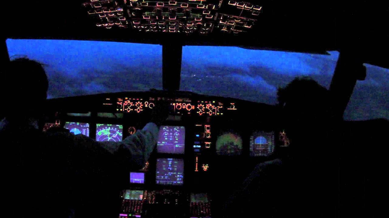 Heavy crosswind night landing