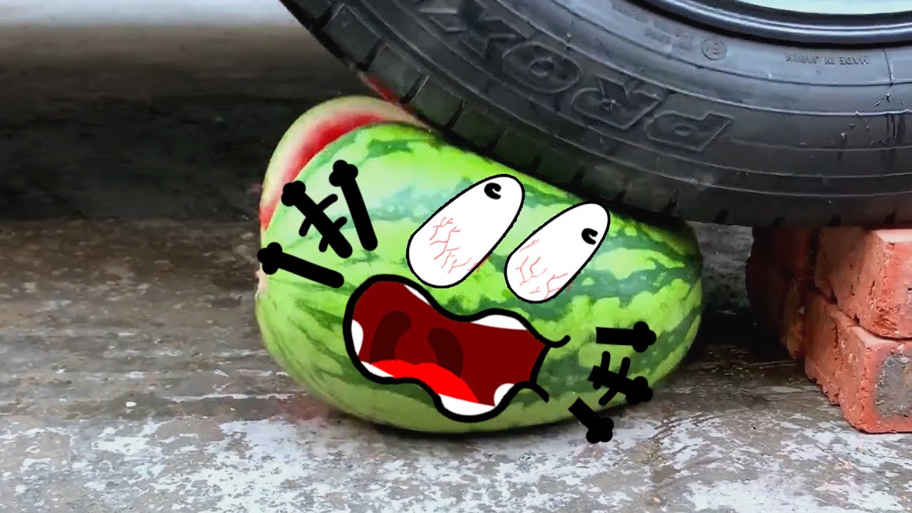 Aplastando Cosas Crujientes y Suaves! | Sandía vs Rueda De Coche - Doodles en Español
