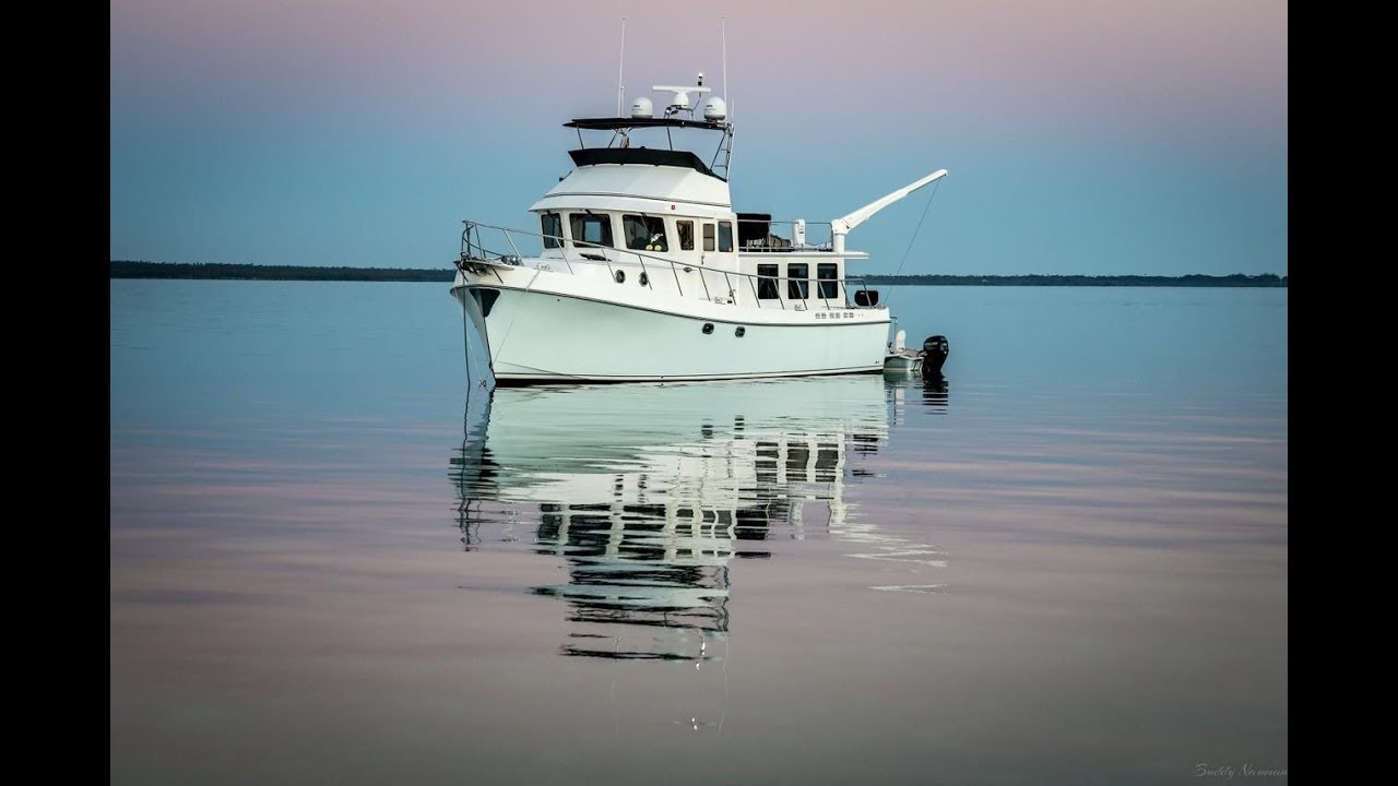 2015 48' American Tug (interior) for sale by Edwards Yacht Sales
