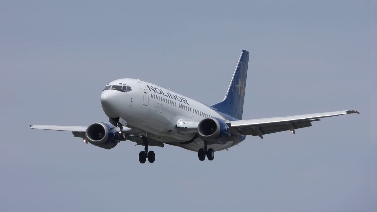 Nolinor Boeing 737-300 C-GNLQ Landing Runway 24 CYQB
