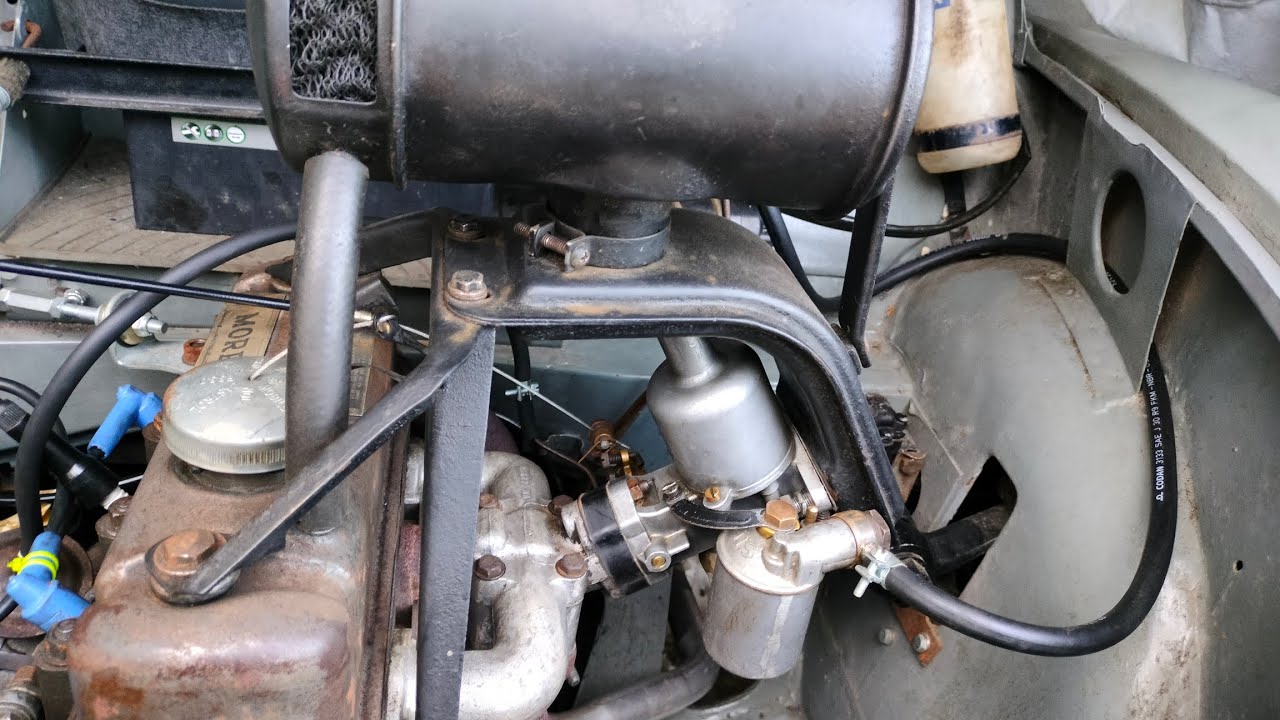 Morris Minor, уровень 3: Снятие карбюратора H1.