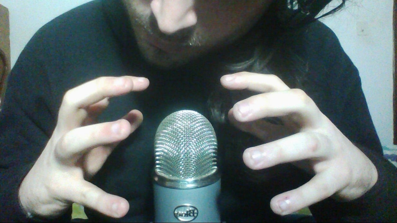 ASMR sonido de manos - Sound of hands and whispers