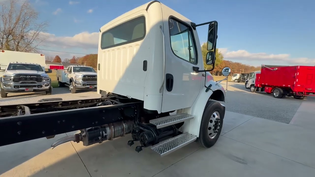 Freightliner M2
