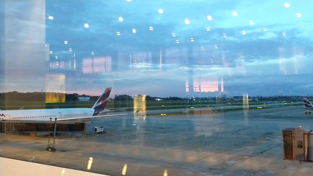 Recorriendo Terminal 3 Aeropuerto Sao Paulo (GRU)
