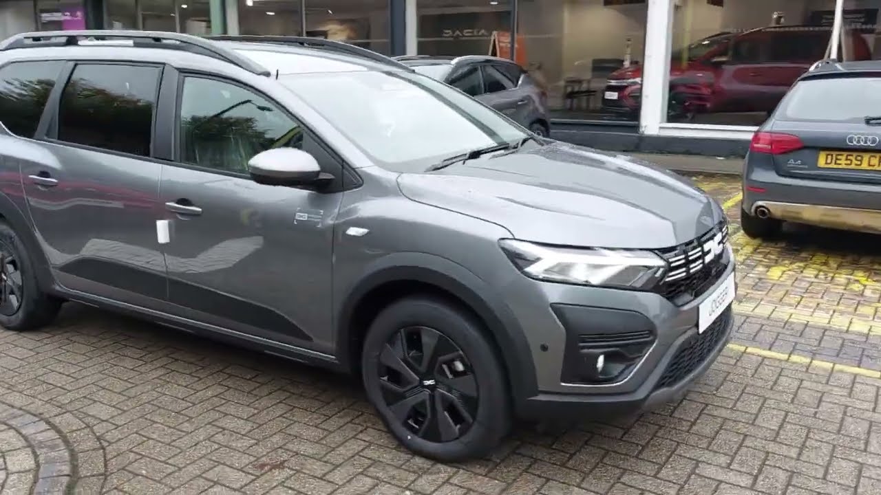 BRAND NEW 2024 DACIA JOOGER EXPRESSION FULL HYBRID in SHADOW GREY METALLIC PAINT @ Dacia Croydon