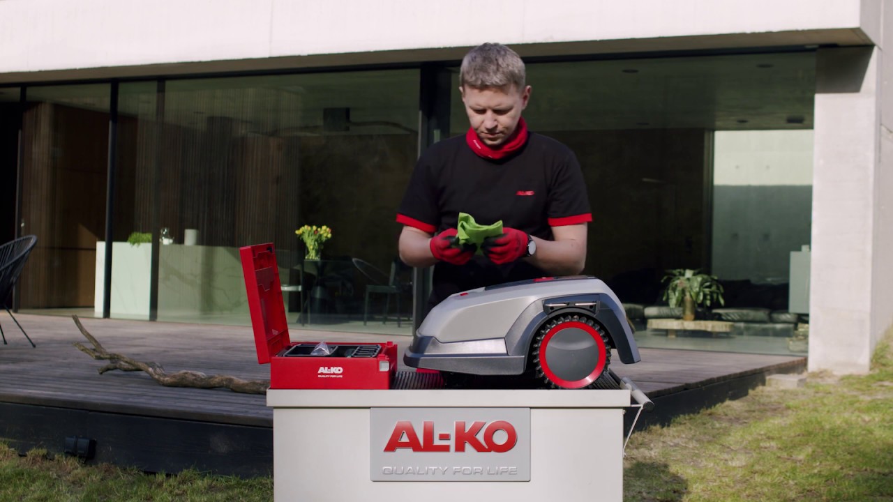 Vintervedligeholdelse af Robolinho® | Robotplæneklipper | AL-KO Gardentech DK