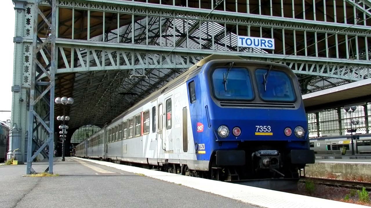 [TER Centre] D&eacute;part d'un UM de Z2 (Z7353 & Z7373) en gare de Tours