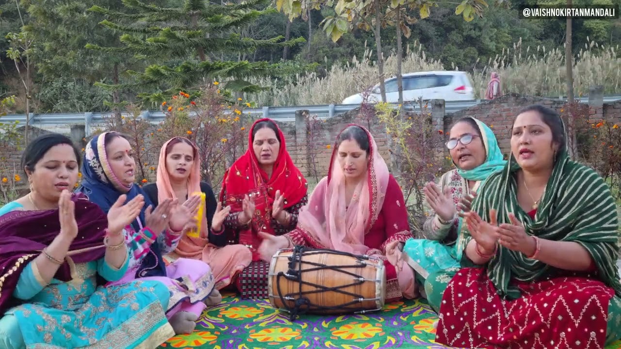अंबे मेरी मां तू काहे जो रूसी है ।। Mata Rani Ka Pyaara Bhajan।। Kirtan 🌹🙏