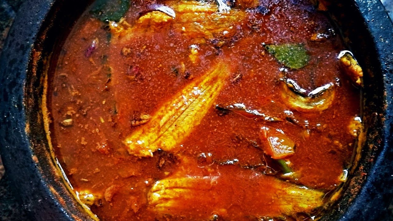 തനി നാടൻ മീൻ മുളകിട്ടത് / naadan meen mulakittath - my style cooking / hot & spicy fish curry recipe