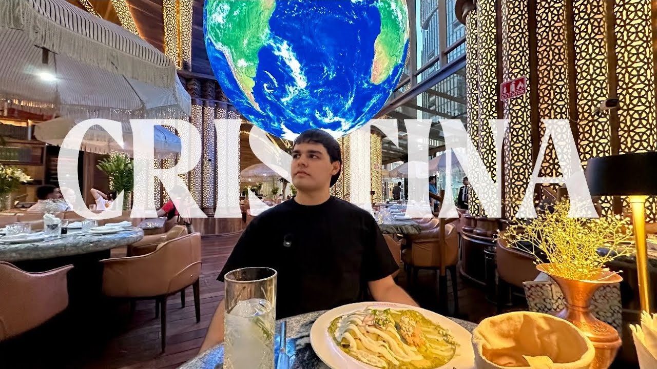 Este restaurante tiene un PLANETA adentro🌎