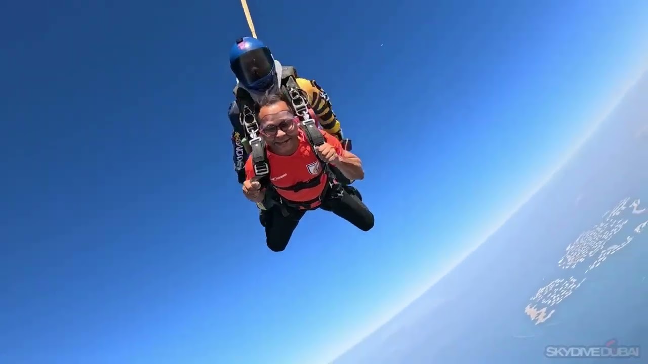 Exotic Travels guest from Kolkata share his experience of Sky Diving in Dubai