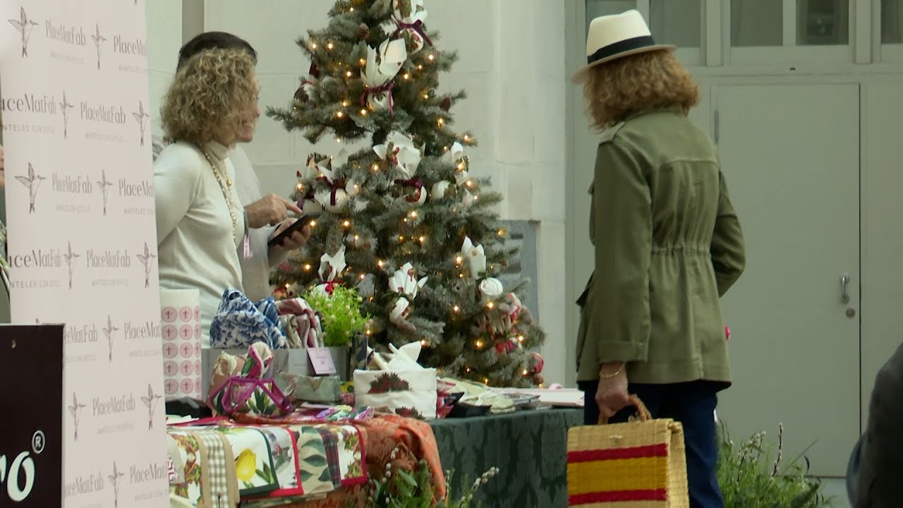 El detalle 'españolísimo' de la infanta Elena en su visita al Rastrillo Nuevo Futuro