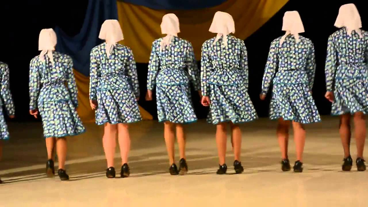 Румунський танець, танцюють вихованці 