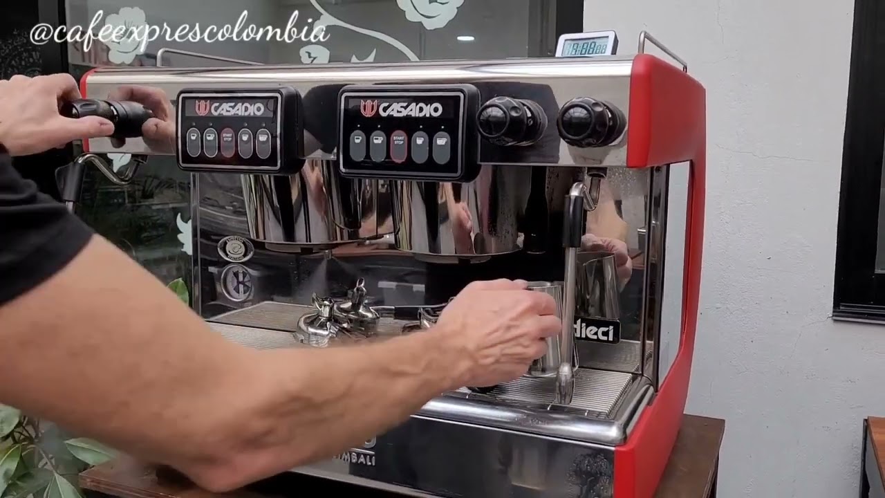 Casadio Dieci, cómo funciona..