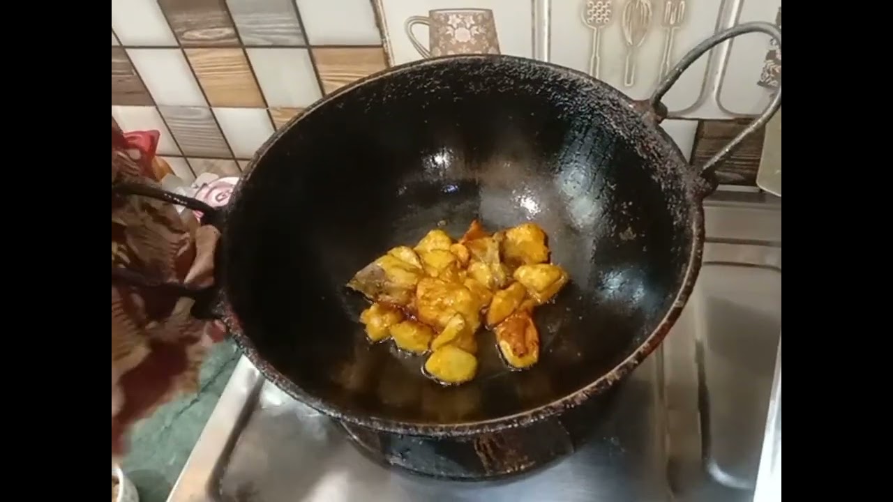 Easiest way to make Chicken Chilly  🥘 which get ready in 15 mins #delicious cooking corner #food  
