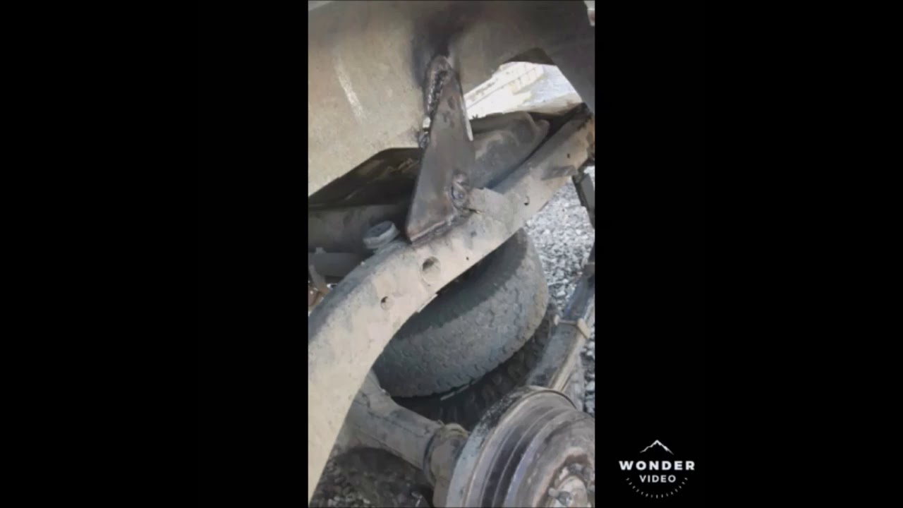4x4 nissan patrol GR 260 rehausse de caisse et lame